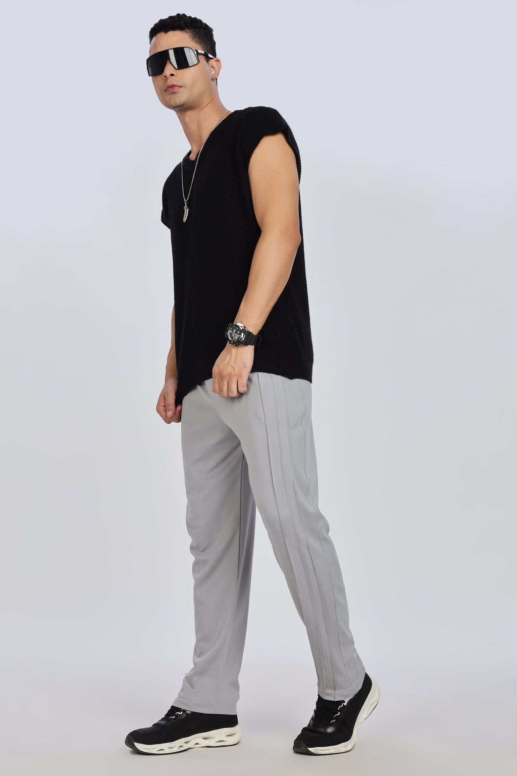 Men Grey Casual Jogger with Drawstring Waist & Side Pockets