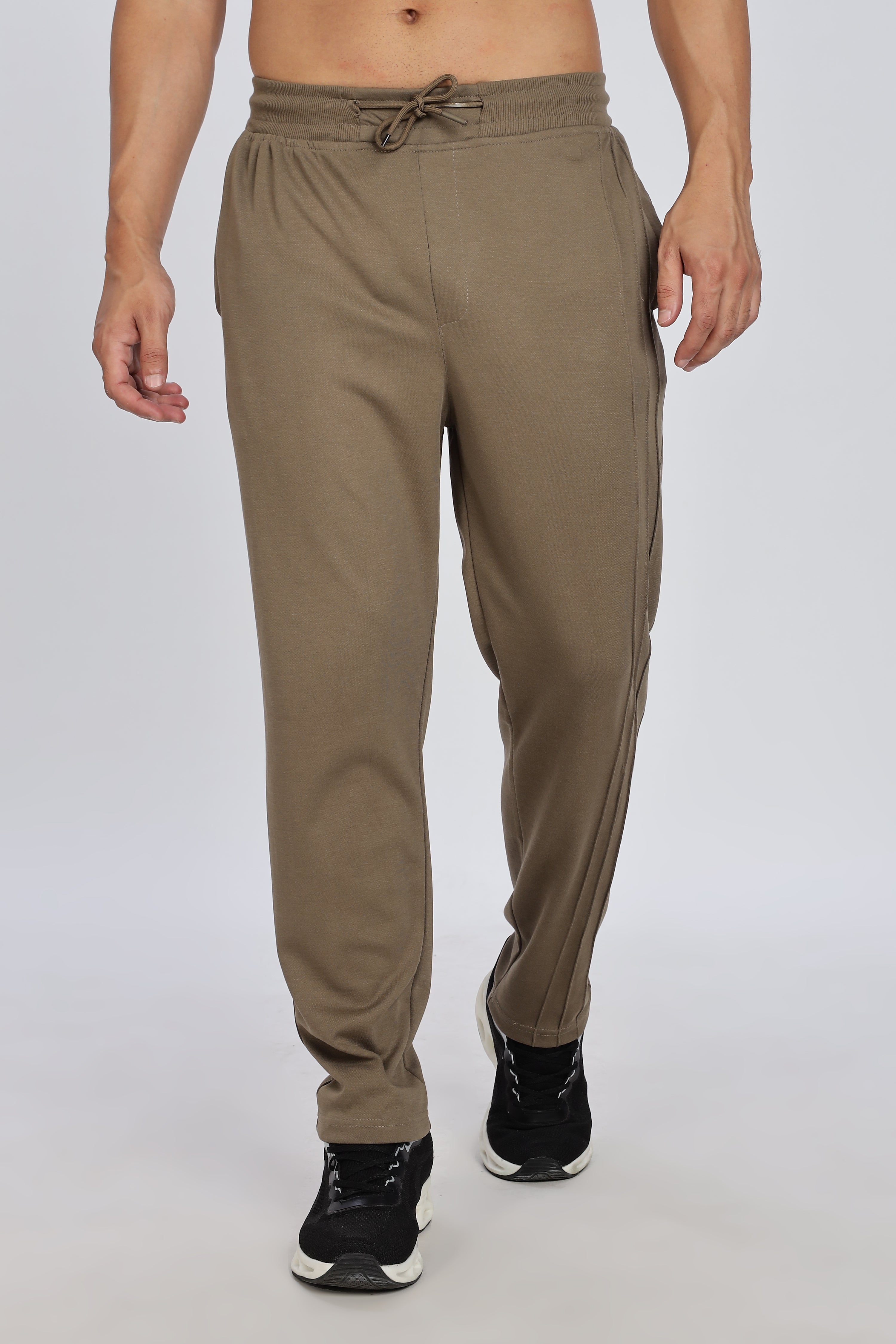 Men Brown Casual Jogger with Drawstring Waist & Side Pockets