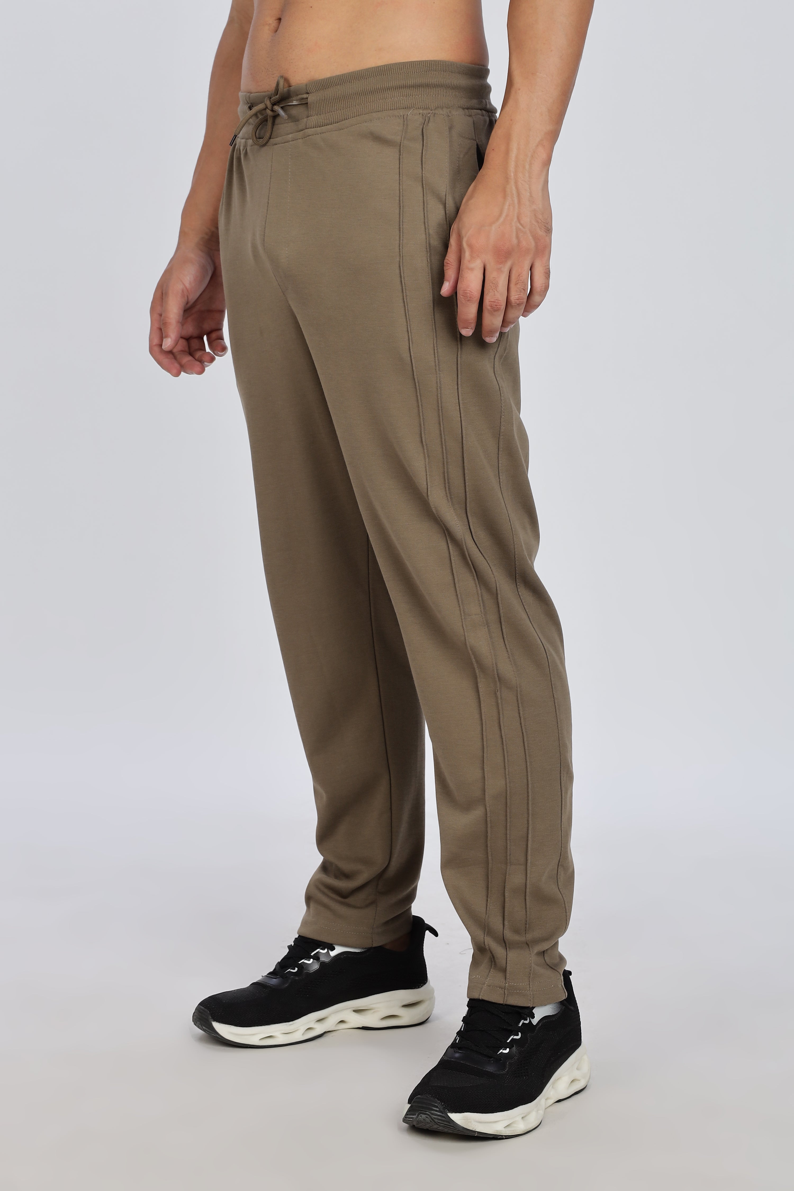 Men Brown Casual Jogger with Drawstring Waist & Side Pockets