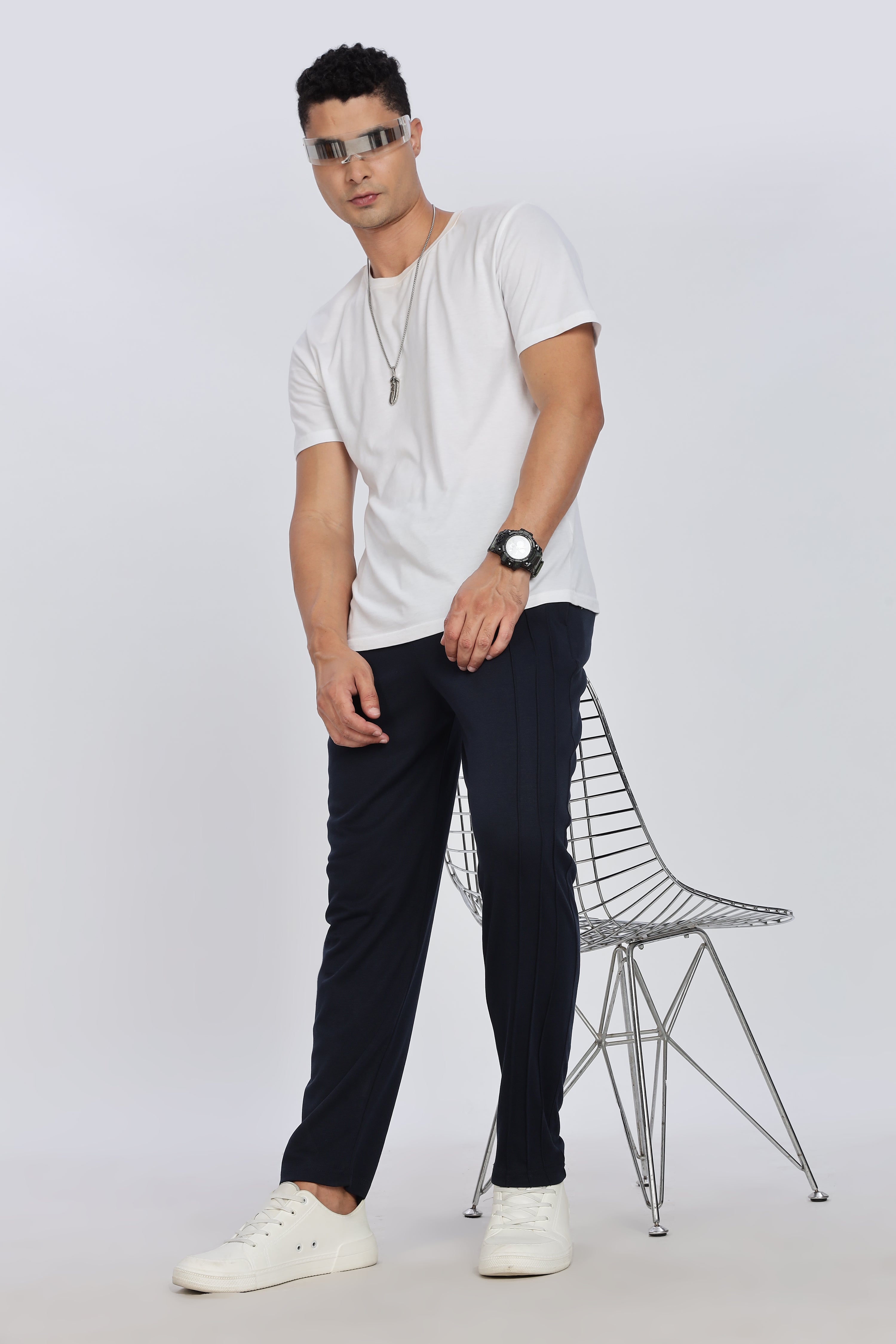 Men Solid Black Casual Jogger with Drawstring Waist & Side Pockets