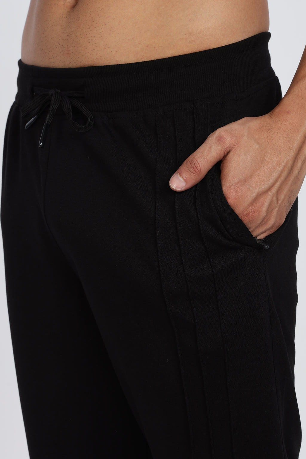 Men Solid Black Casual Jogger with Drawstring Waist & Side Pockets