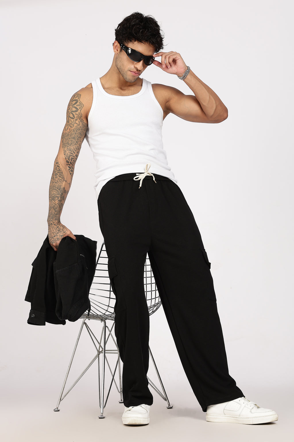 Black Textured Relaxed-Fit Cargo Trouser