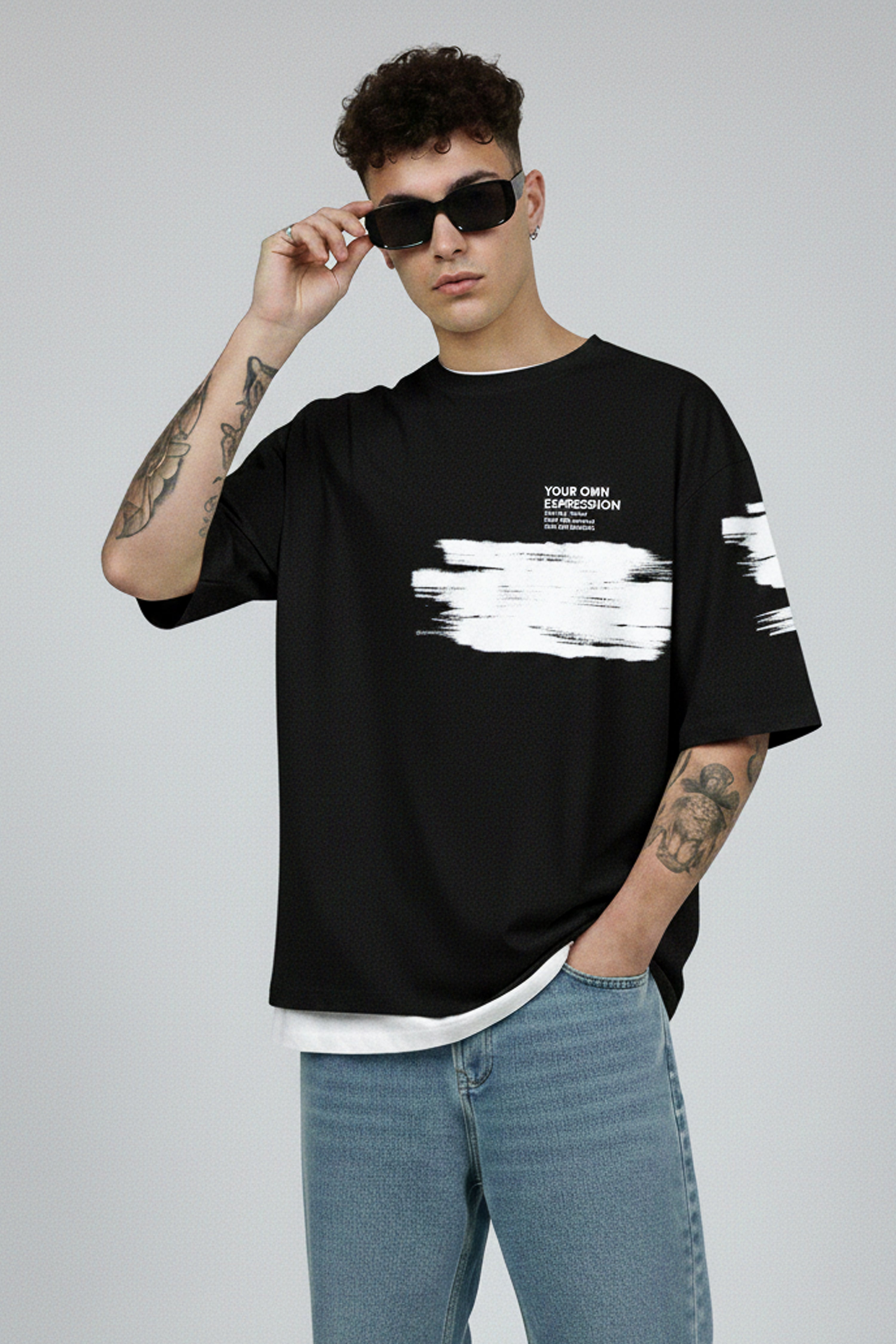 OVERSIZED BLACK GRAPHIC T-SHIRT | BRUSH STROKE PRINT TEE