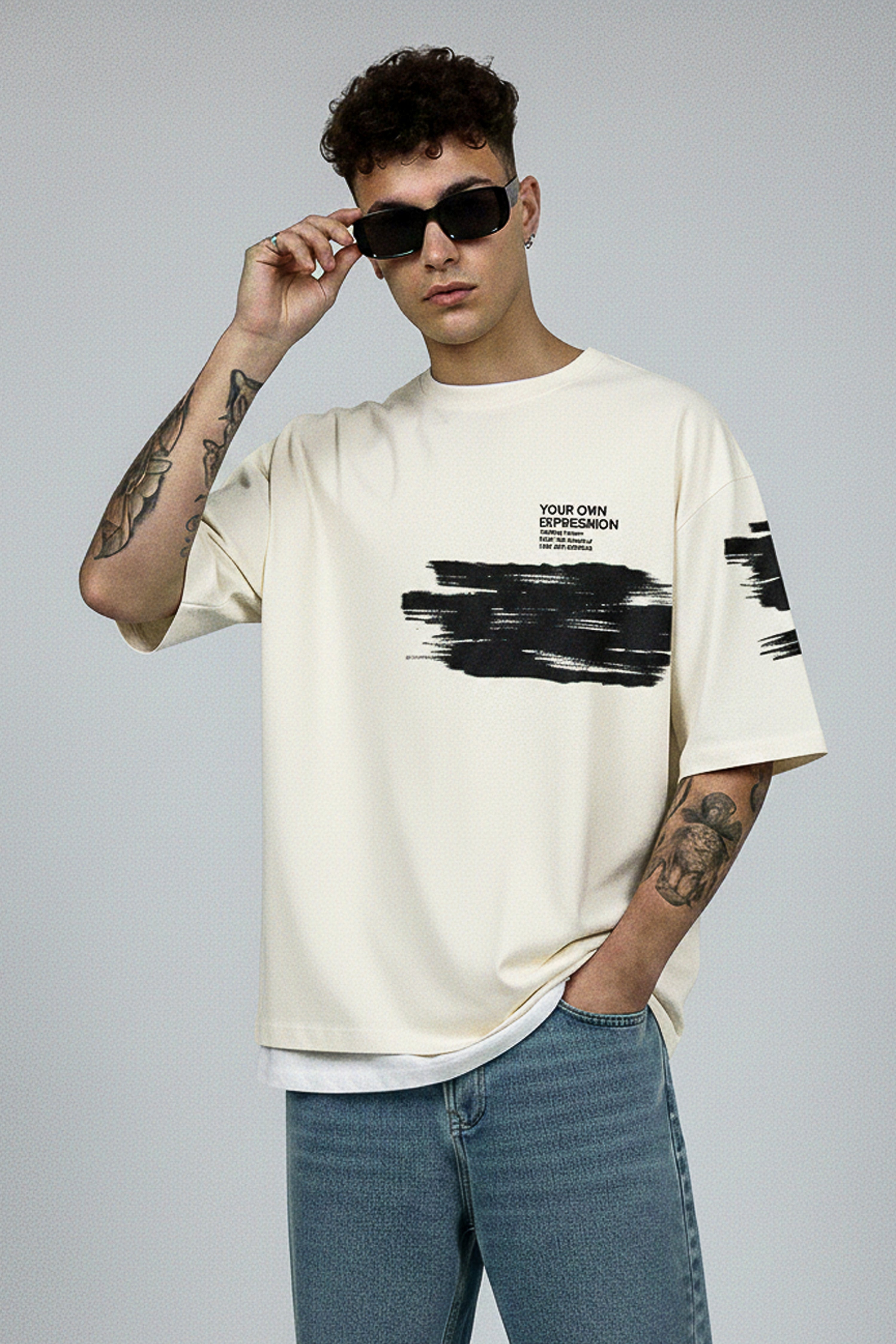 OVERSIZED OFF-WHITE GRAPHIC T-SHIRT | BRUSH STROKE PRINT TEE