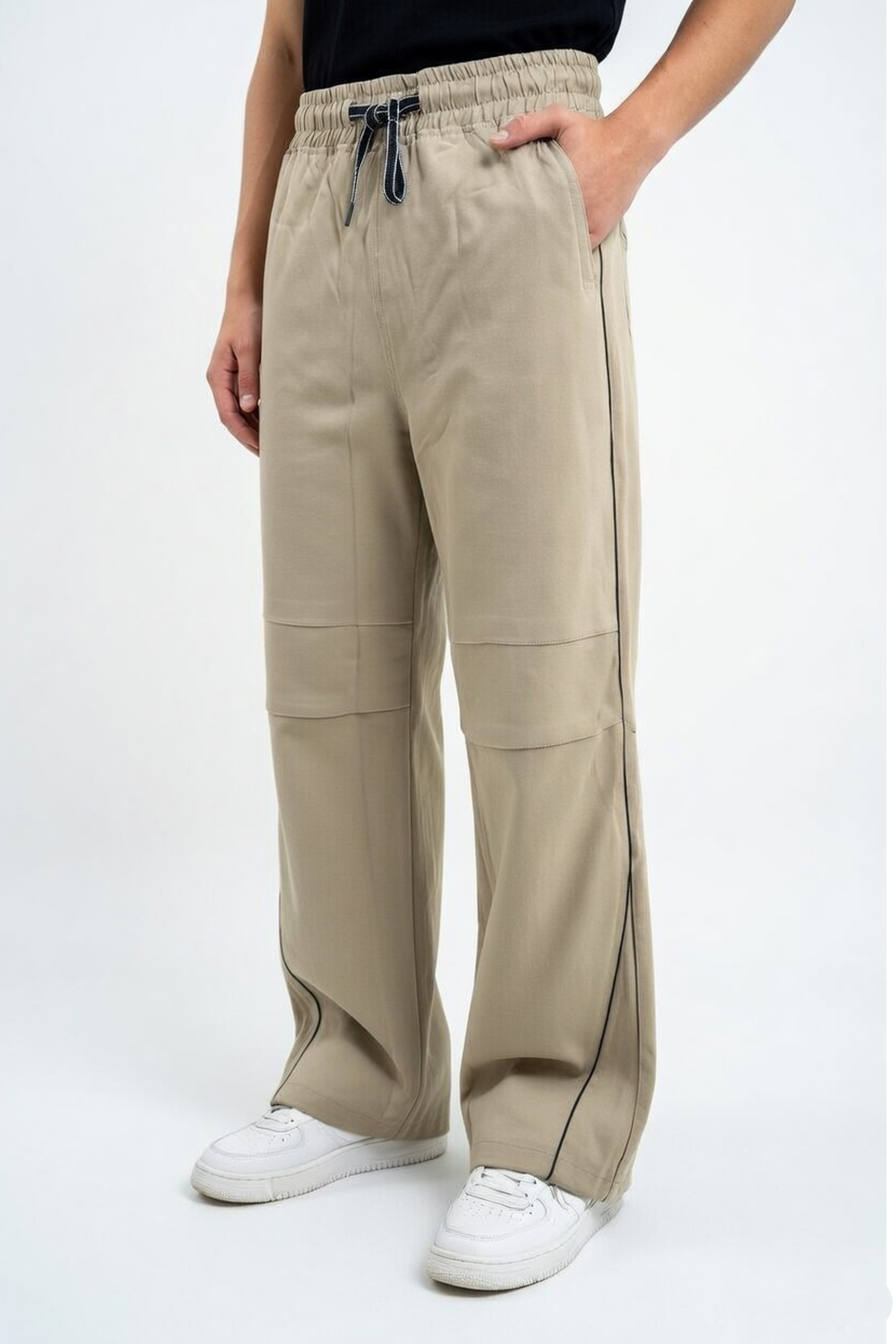 Contrast Piped Wide-Leg Lowers.